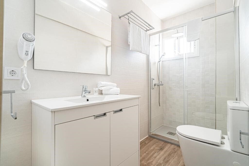 Фотография Apartamentos Econotel Kensington 3*