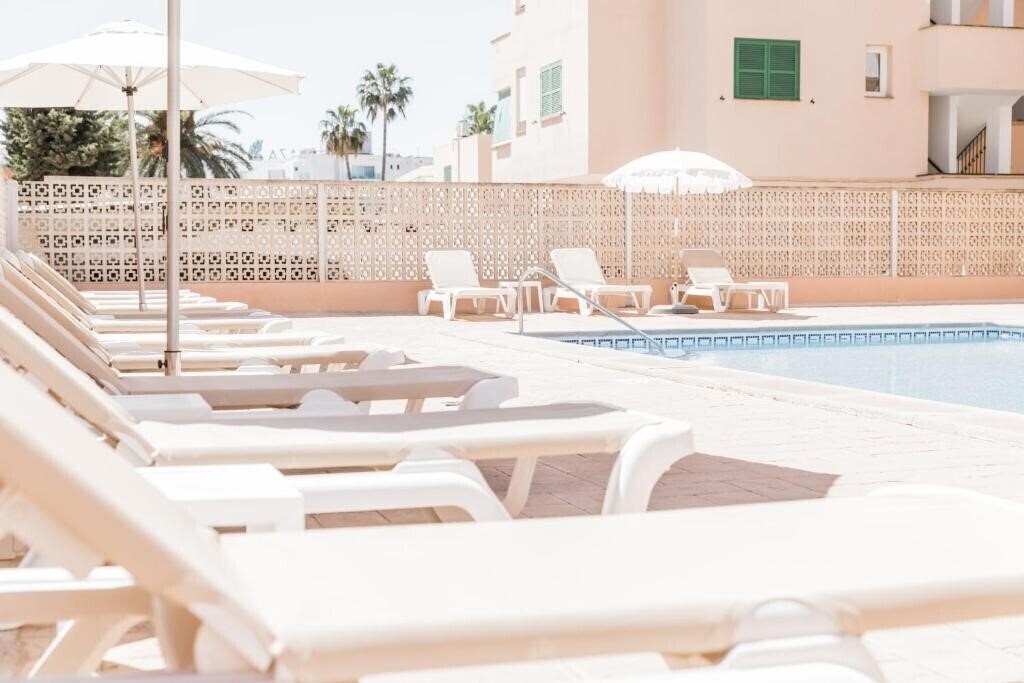 Готель Golf Beach 2*