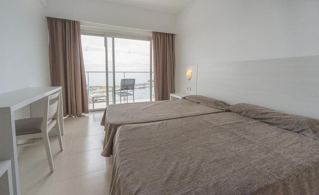 Фото Embat Apartments 2*