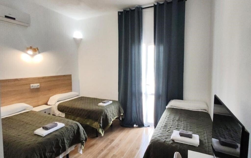 Картинка Hostal Oasis D'Or 2*