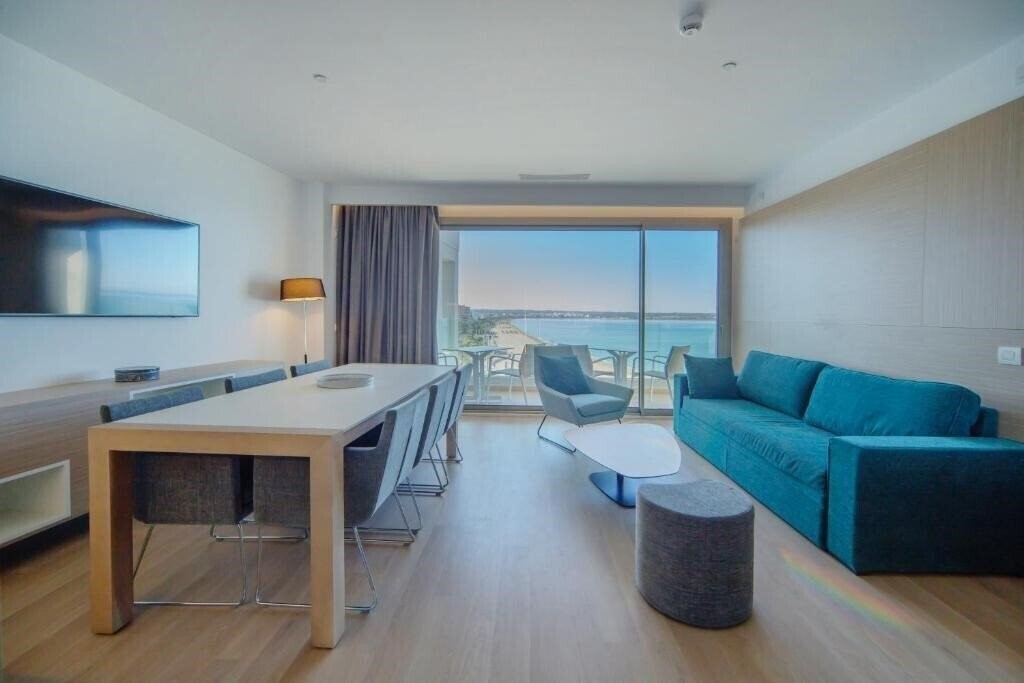 Картинка Aparthotel Fontanellas Playa 4*