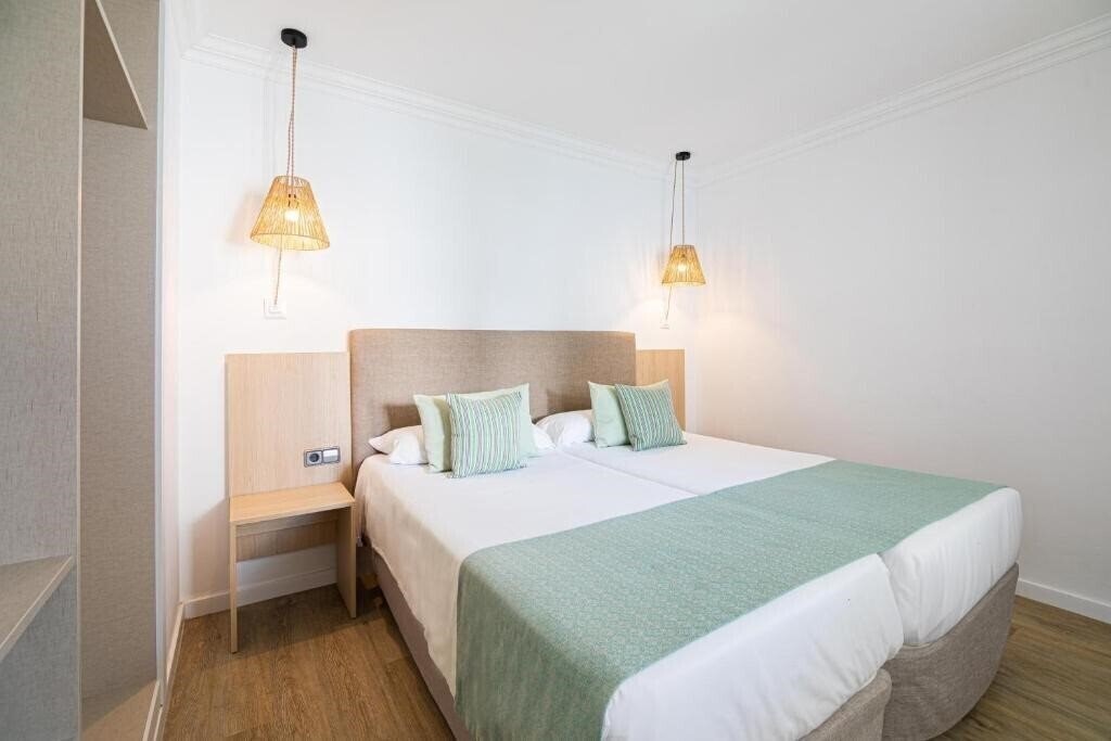 Фото MarSenses Ferrera Blanca Hotel Family 4*