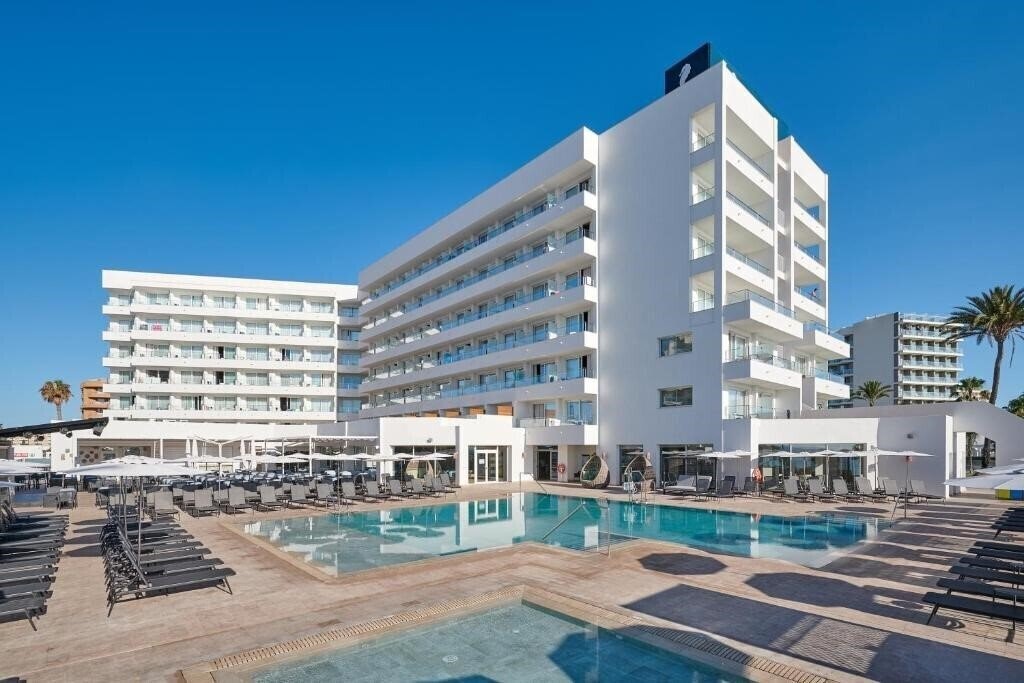 Готель Hipotels Flamenco 4*