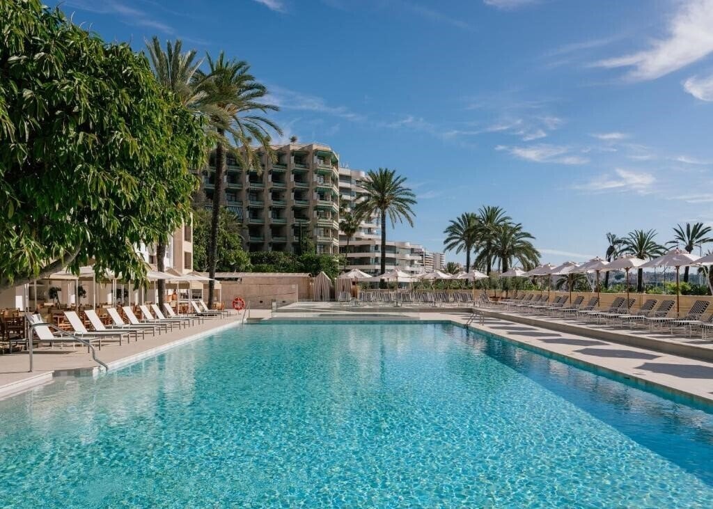 Готель Victoria Gran Melia 5*