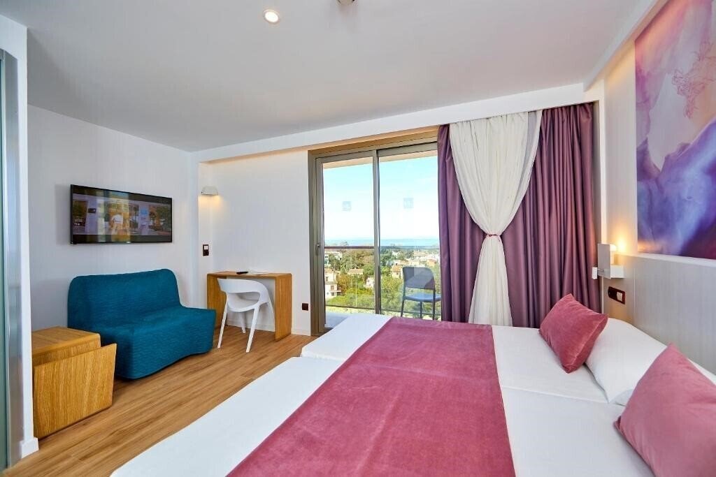 Фото MLL Mediterranean Bay 4*