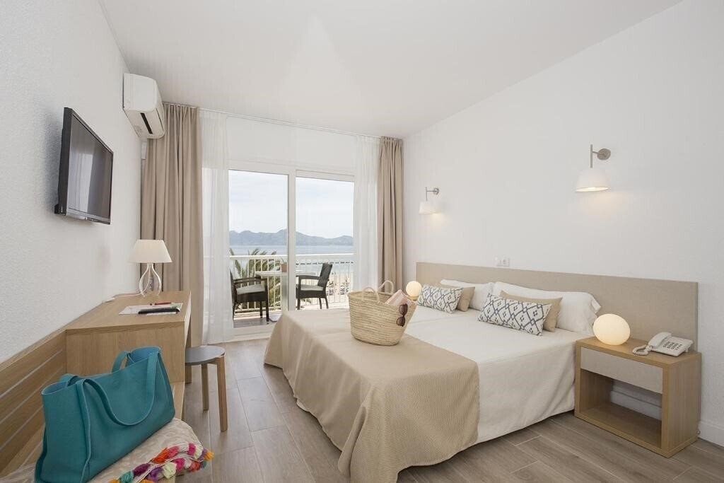 Фото Cabot Romantic 3*