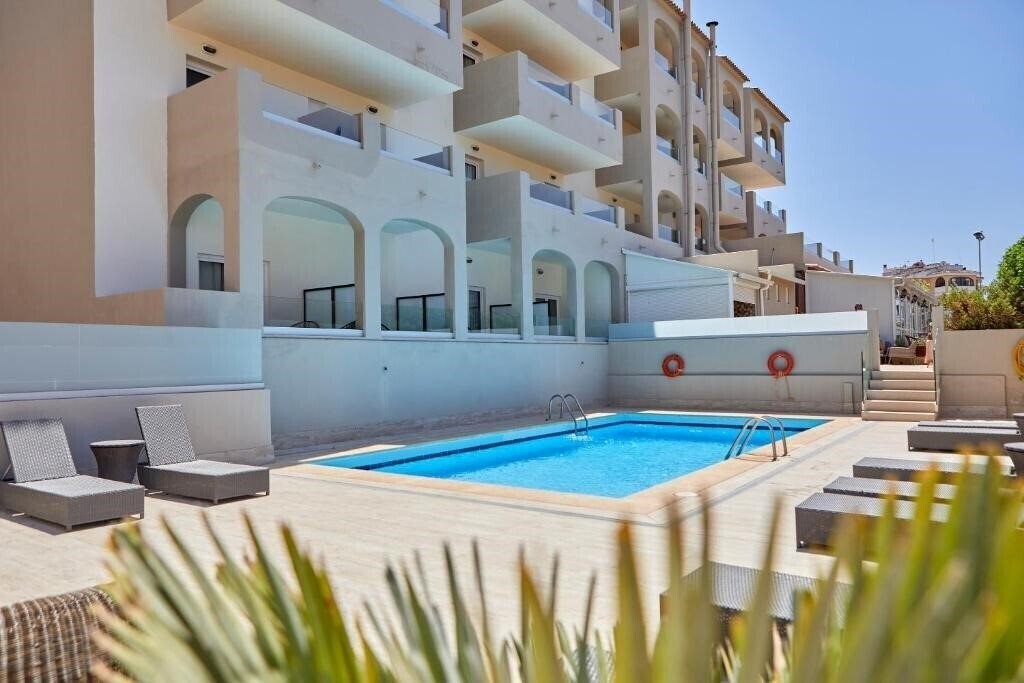 Фото Nura Santa Ponsa Pins 4*