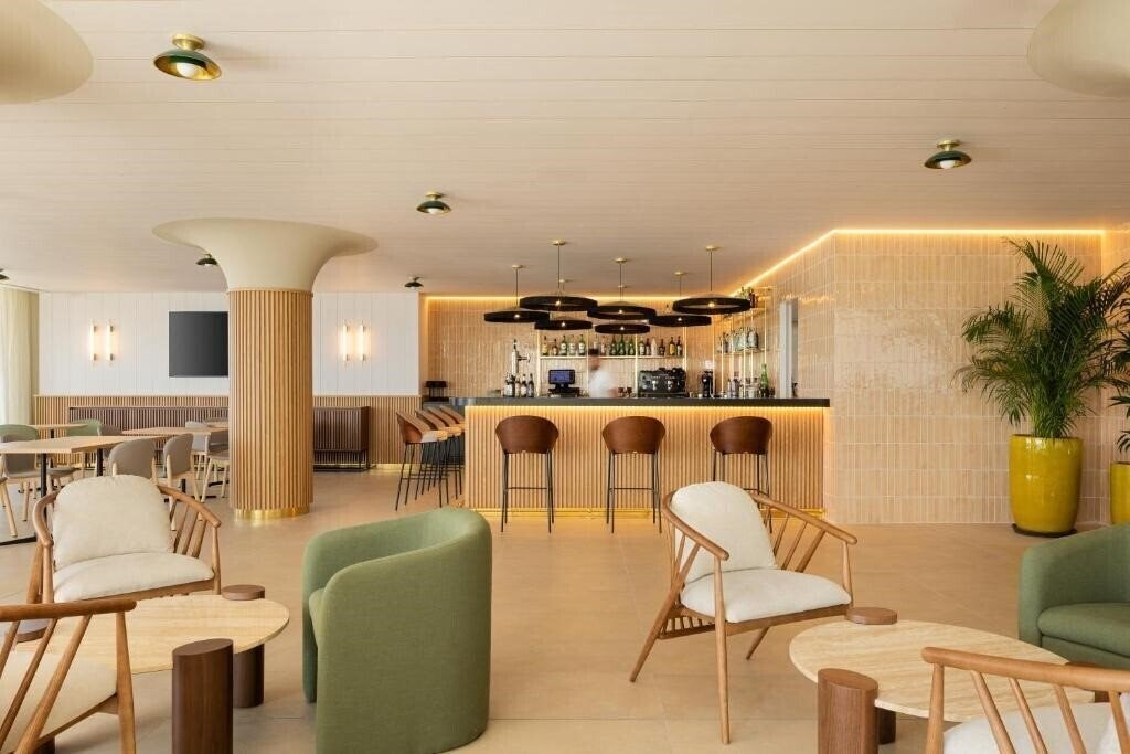 Фотография Eden Playa Aparthotel 4*