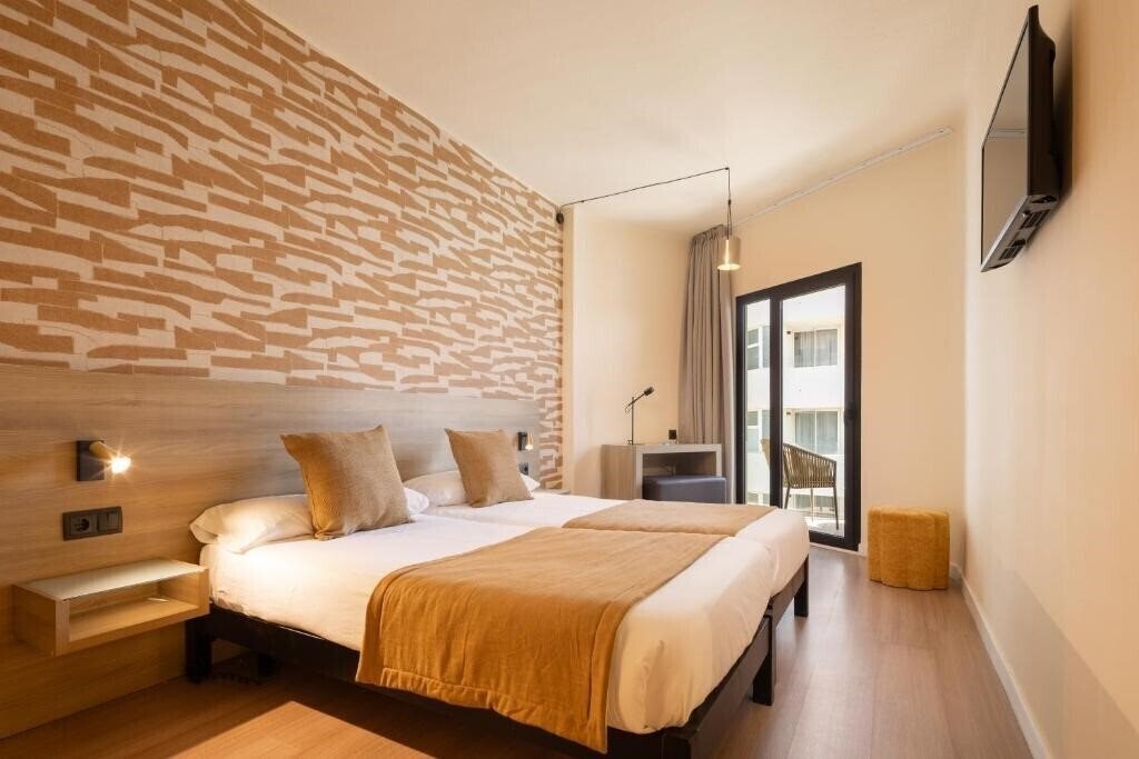 Картинка Eden Playa Aparthotel 4*