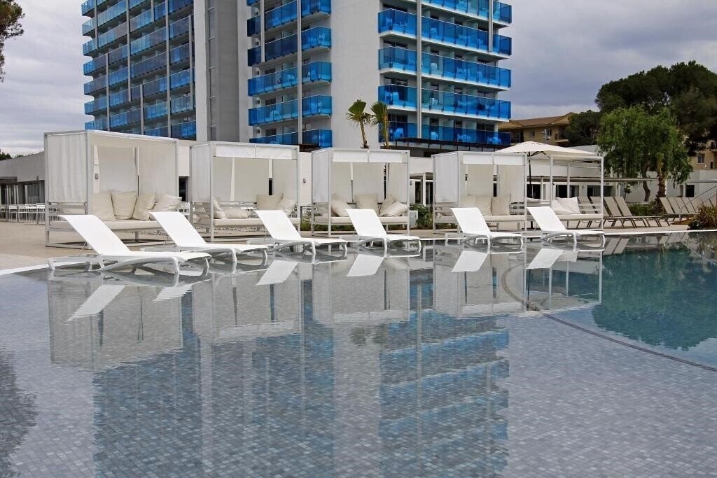 Готель BG Tonga Tower Design Hotel & Suites 4*