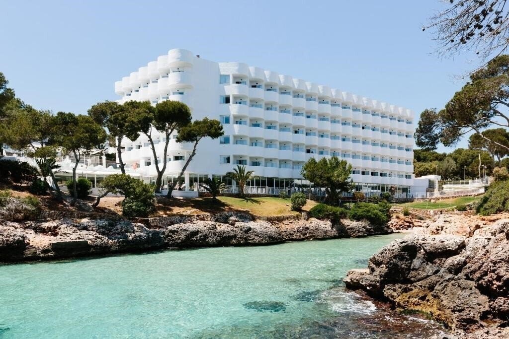 Готель Aluasoul Mallorca Resort 4*