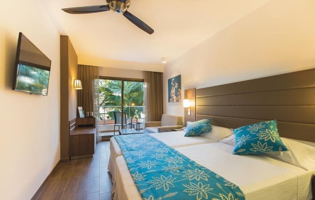Фото Riu Bravo 4*