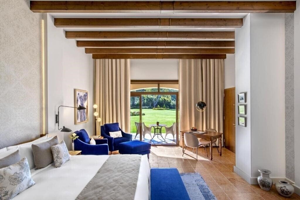 Фото The St. Regis Mardavall 5*