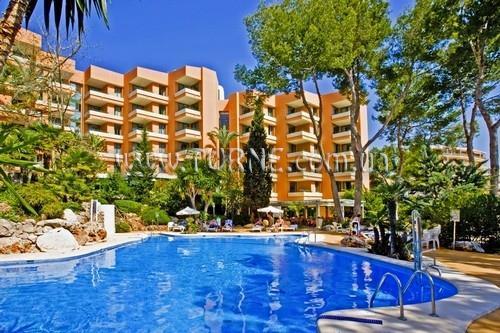 Отель Apartamentos Nova 3*