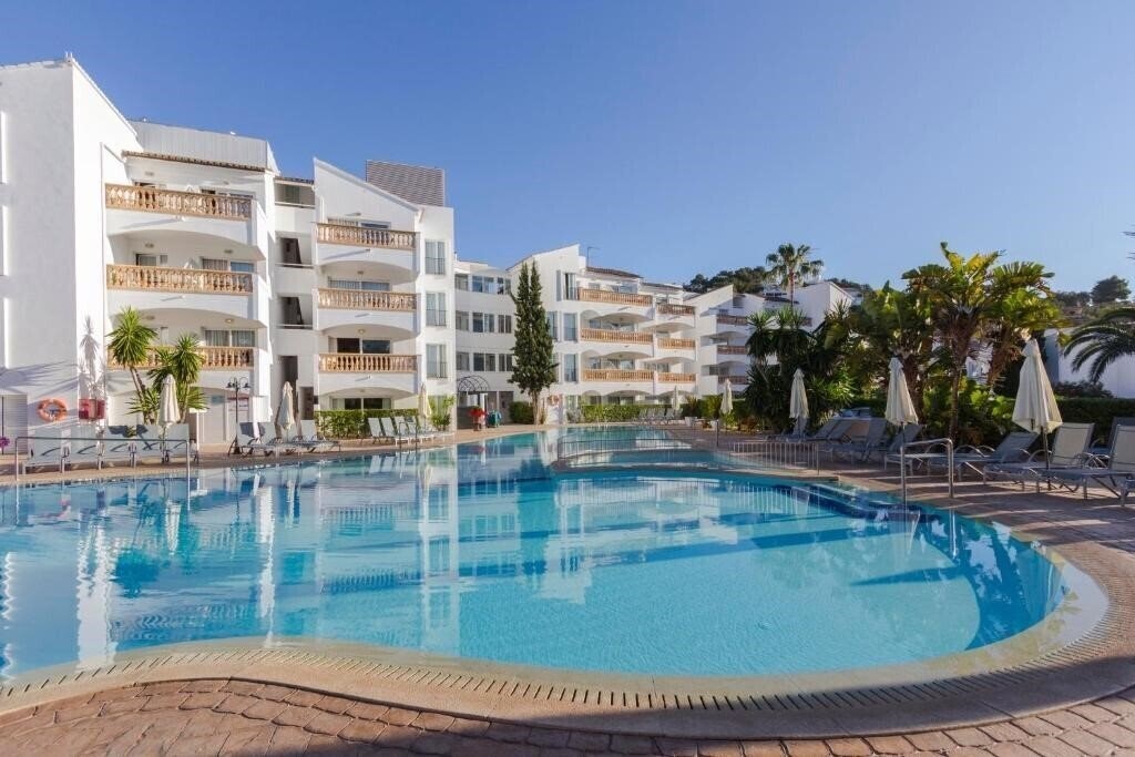Отель La Pergola Aparthotel 4*