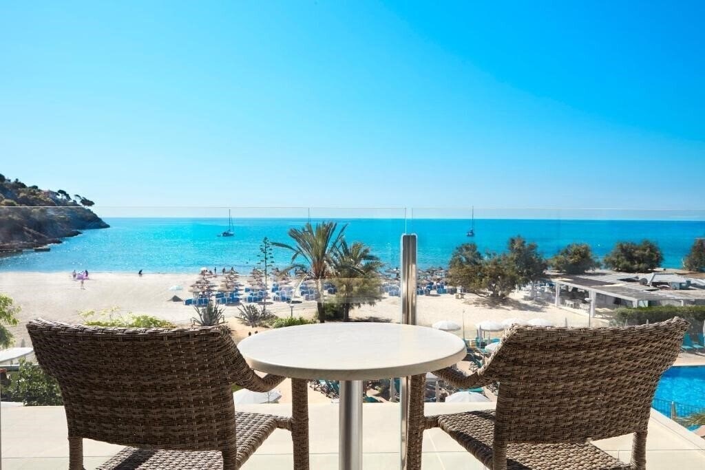 Отель Universal Castell Royal (ex. Castell Royal) 4*