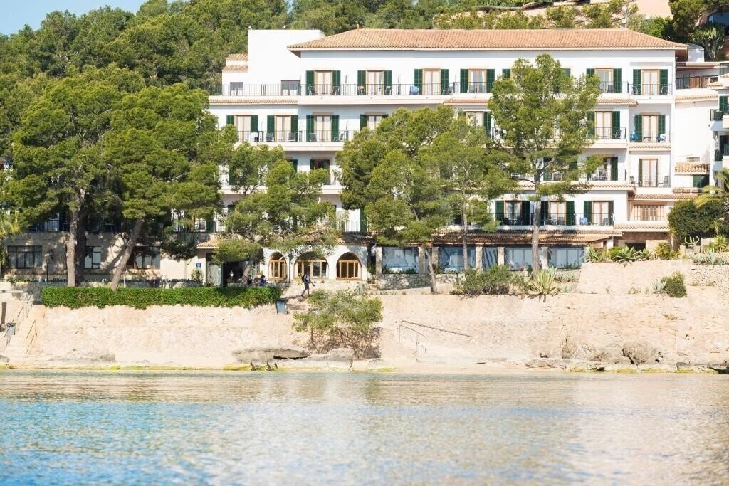 Готель Cala Fornells 4*