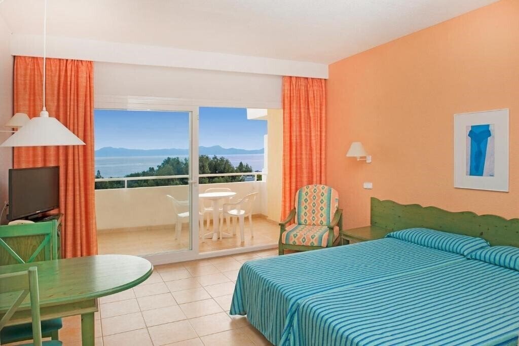 Фото Iberostar Ciudad Blanca 4*