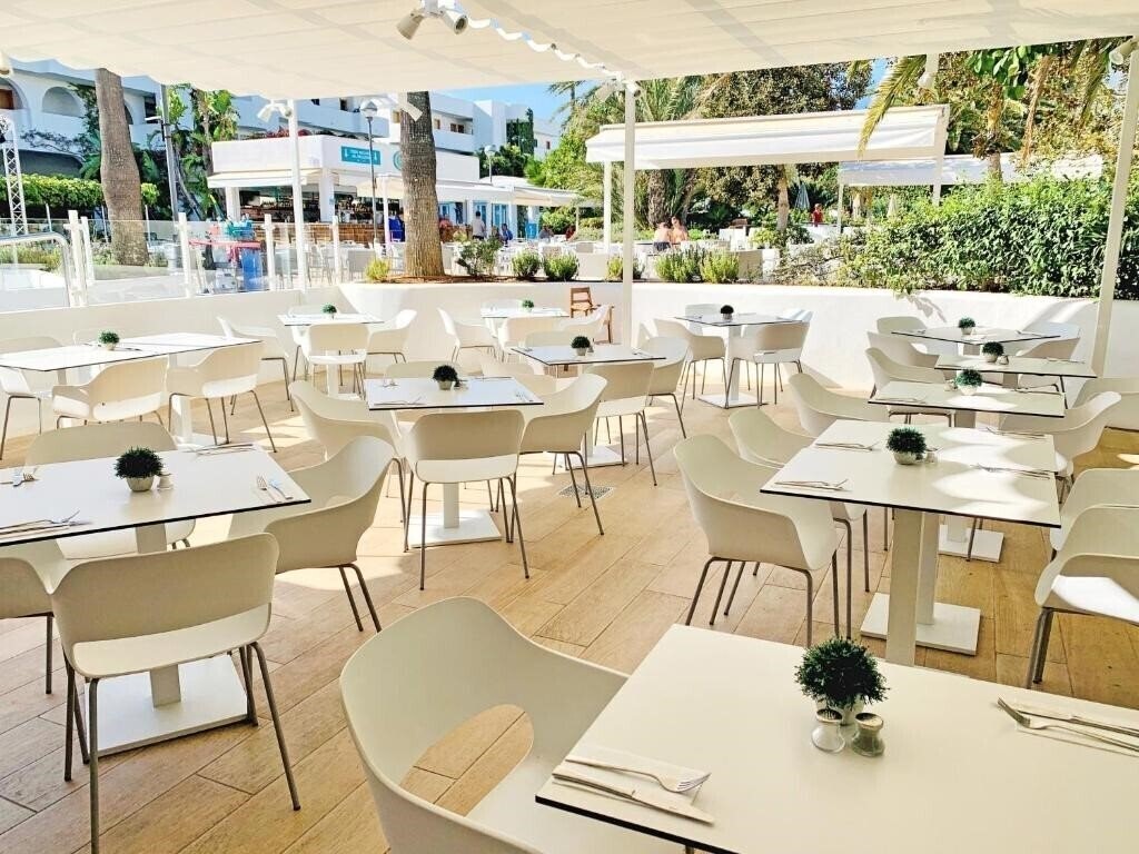 Картинка Blue Sea Es Bolero 4*