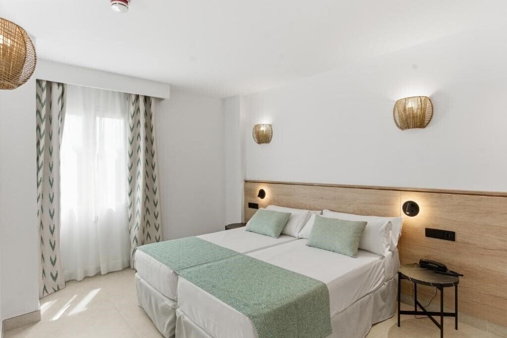 Фото Aparthotel Cabau Aquasol 3*