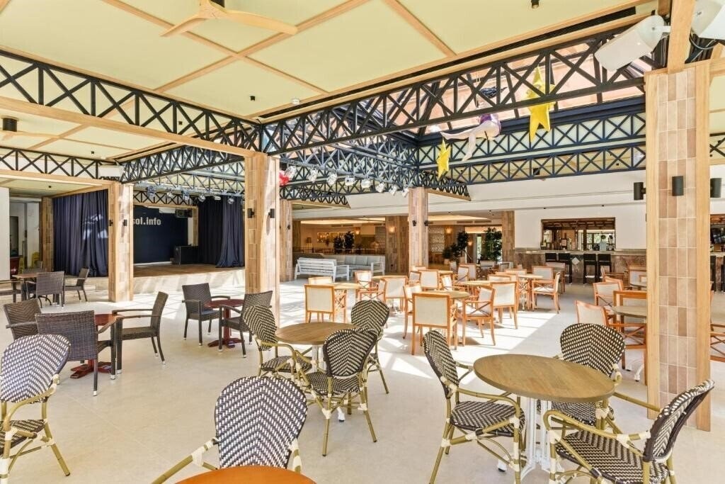 Картинка Aparthotel Cabau Aquasol 3*