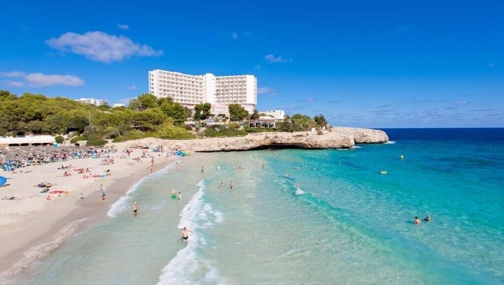 Готель Globales America 4*