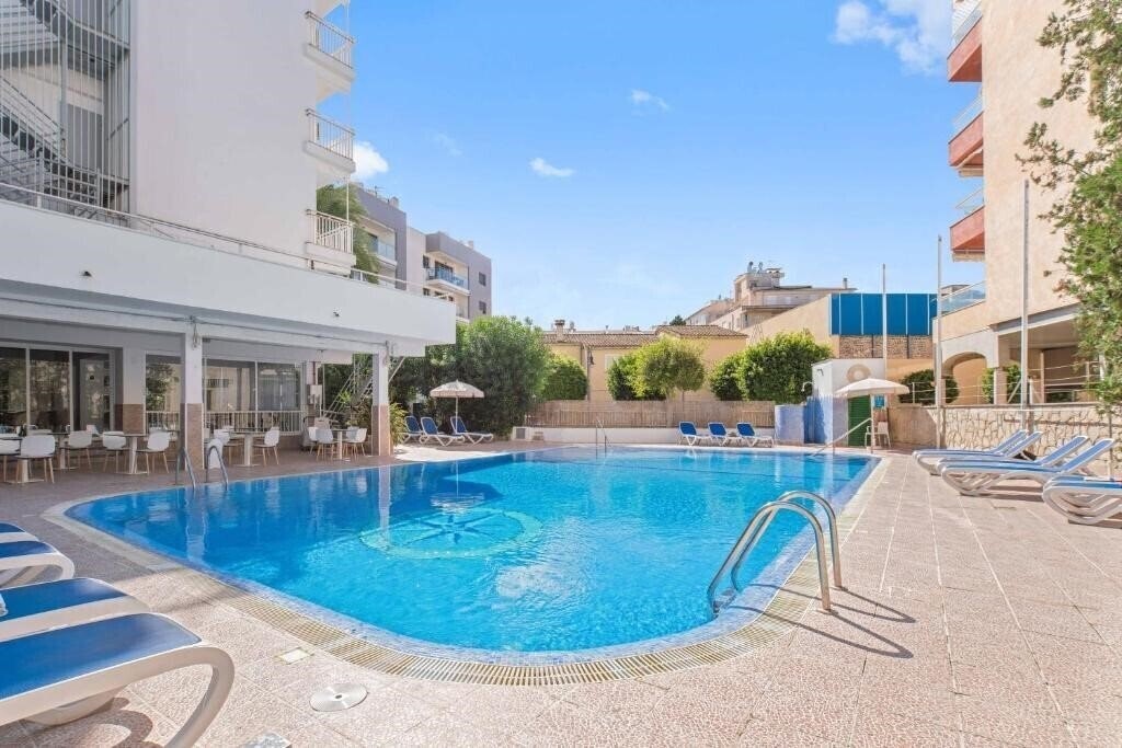 Готель Bluesea Piscis Hotel (Adults Only) 3*