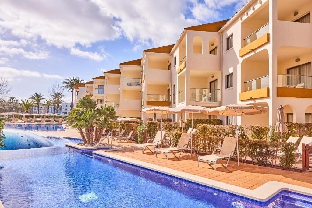 Картинка Zafiro Tropic 4*