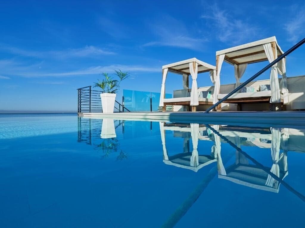 Отель BQ Aguamarina Boutique 4*