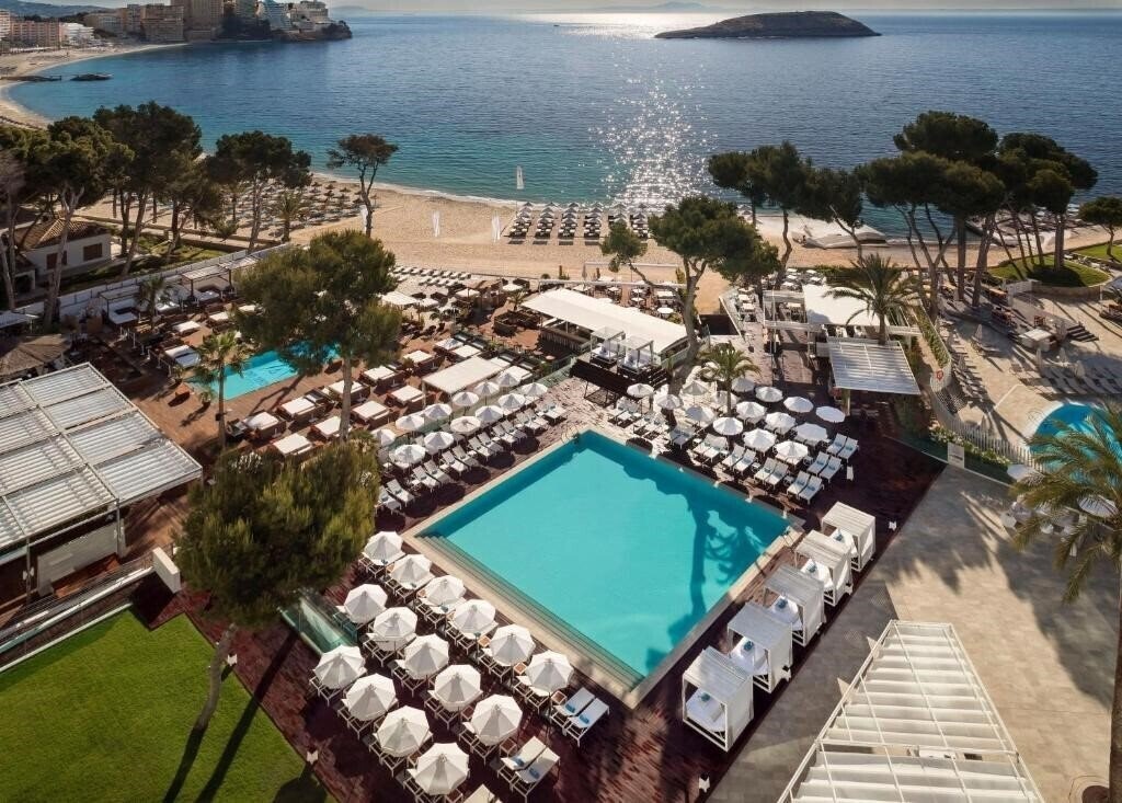 Отель Melia South Beach 4*