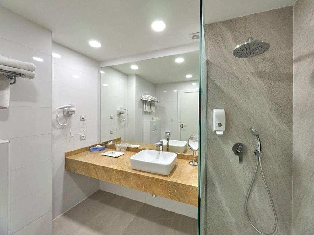 Фотографія Peguera Beach Apart Hotel 4*