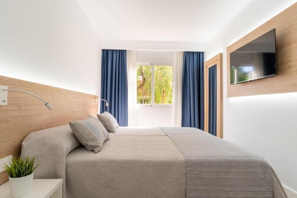 Фотография Aparthotel Ciudad Laurel 3*