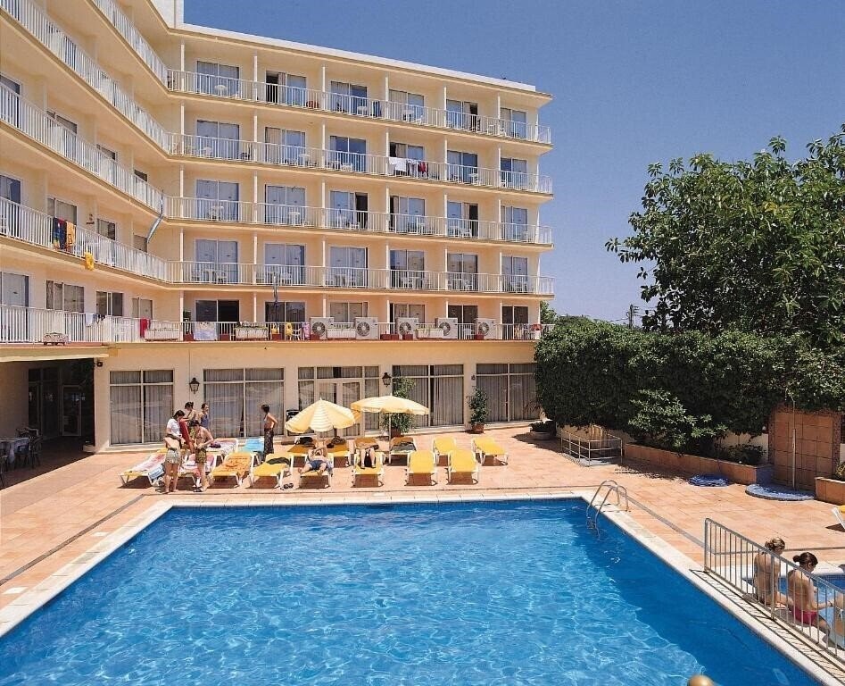 Отель Hotel Linda 3*