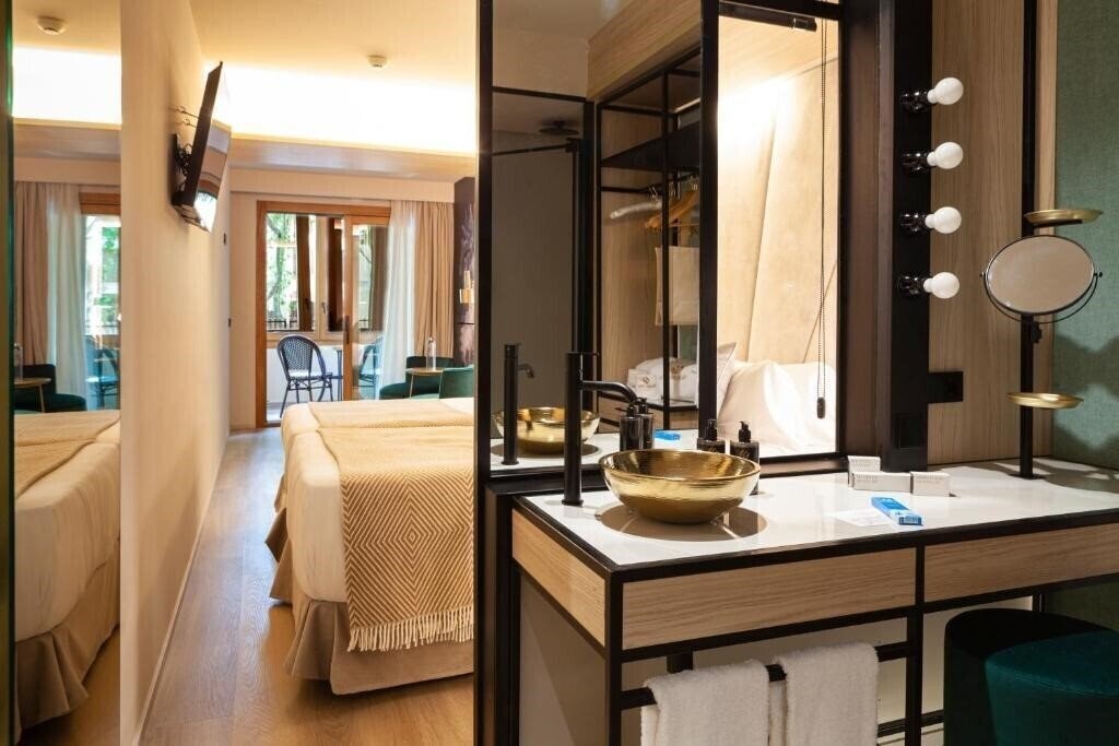 Фотографія Nivia Born Boutique Hotel 4*