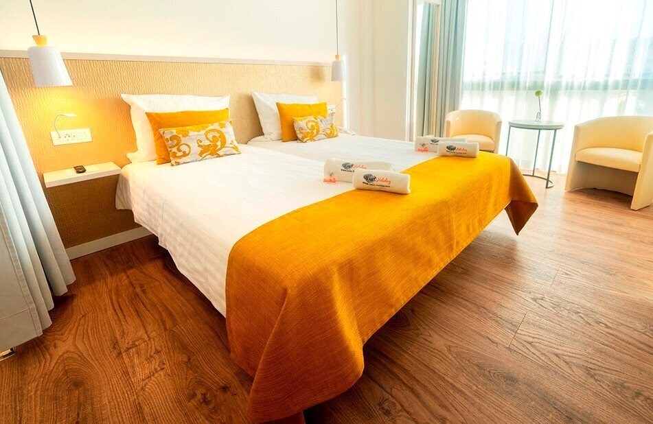 Готель The Place 4*