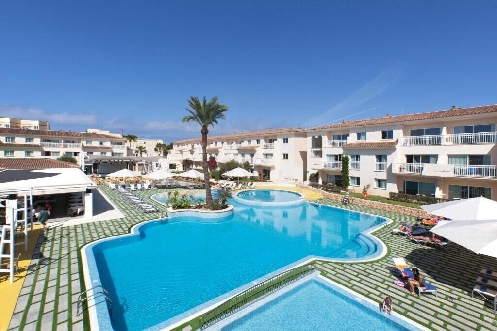 Отель Isla de Cabrera Aparthotel & Hotel 3*