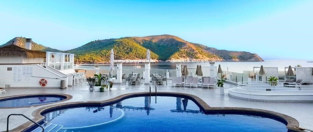 Отель Parque Nereida Suites Hotel 4*