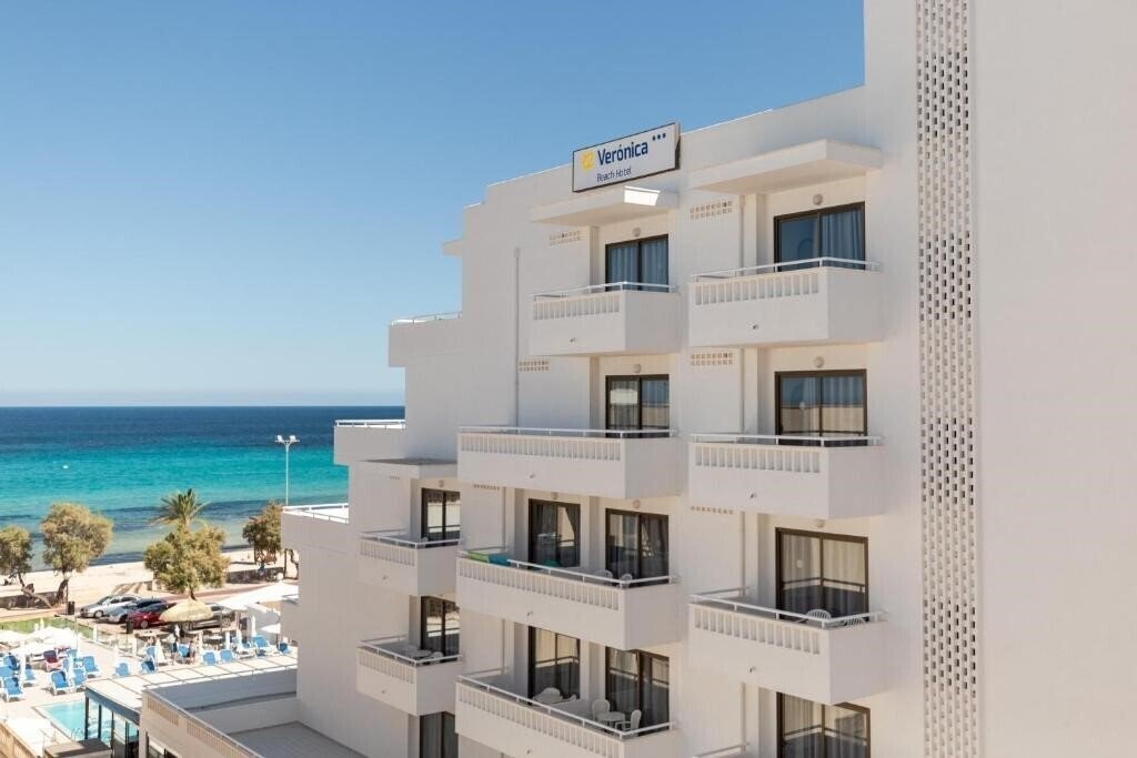 Готель R2 Veronica Beach Hotel 3*