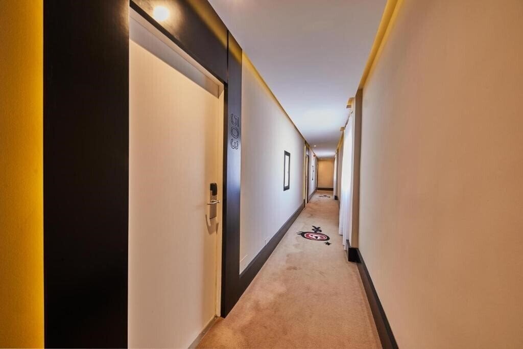 Фотографія Hotel Joan Miro Museum 4*