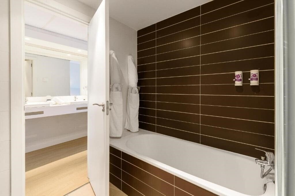 Фотографія Fergus Club Palmanova Park 4*