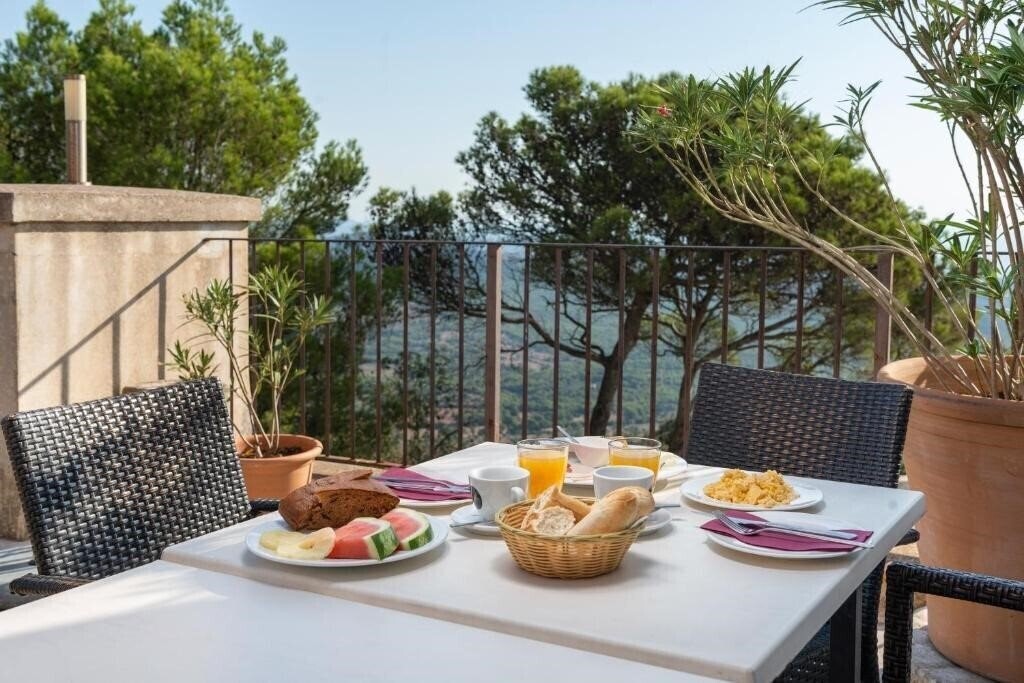 Картинка Petit Hostageria Sant Salvador 3*