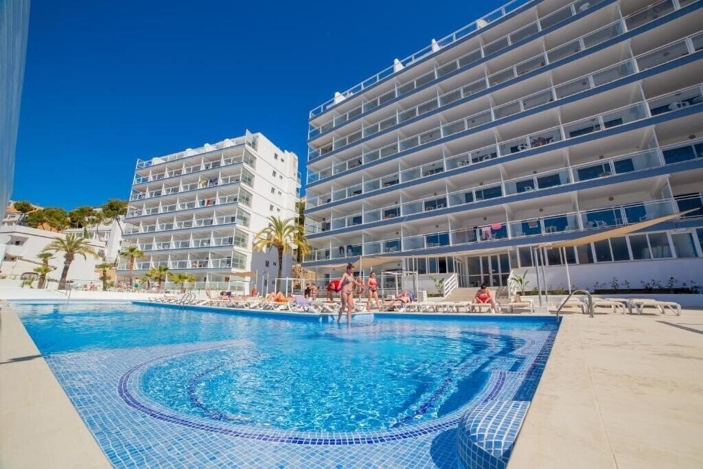 Готель Pierre & Vacances Mallorca Deya 3*