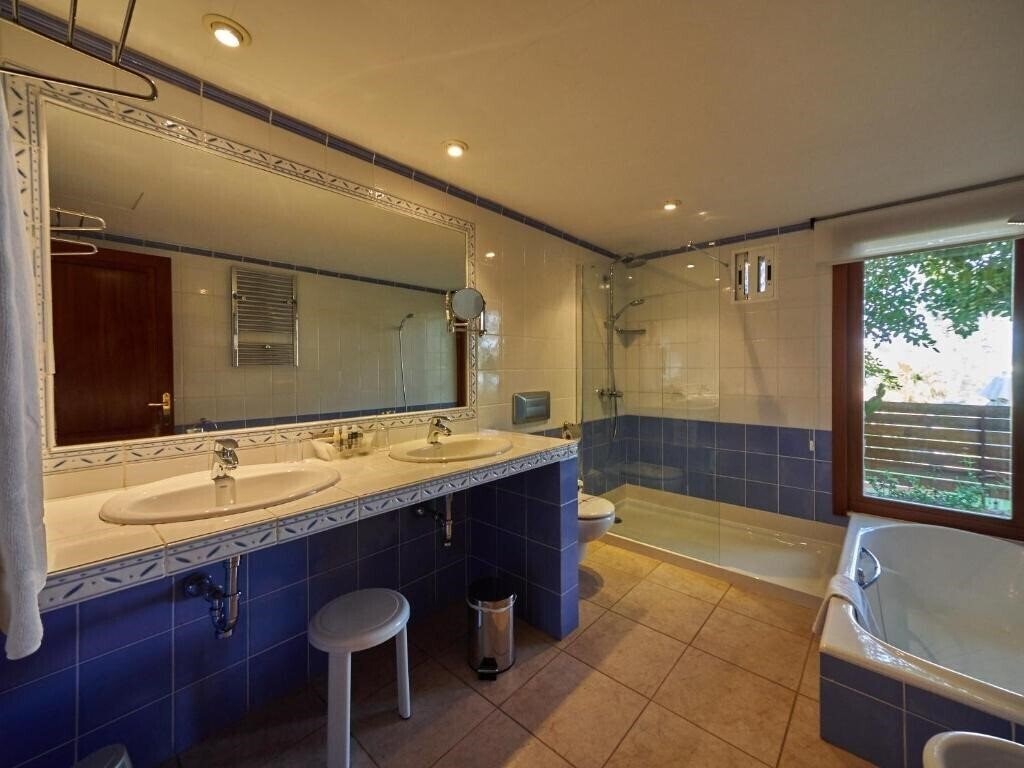 Фотографія Petit Cala Fornells 5*