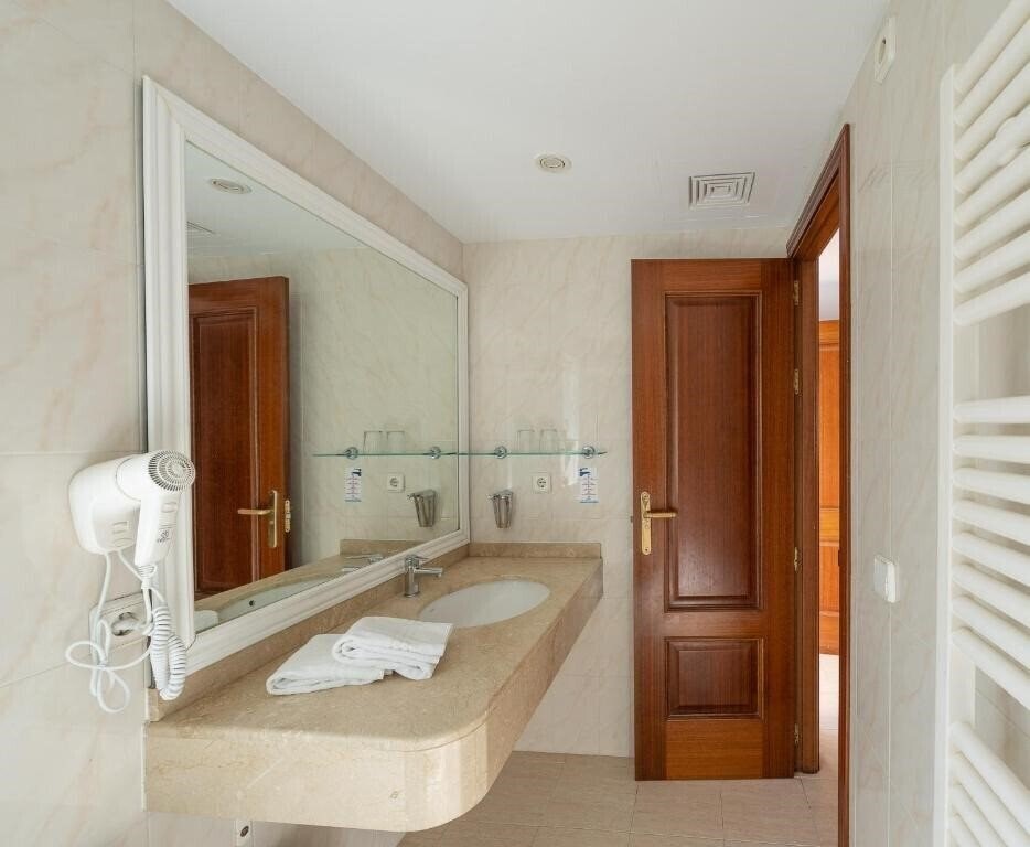 Фотографія Appartements Los Tilos 3*