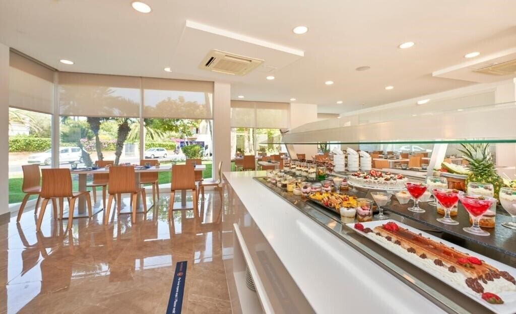 Картинка Globales Cala Bona Suites 4*