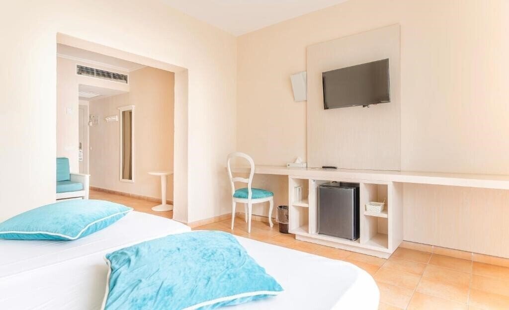 Фото Cala d'Or Hotel 4*