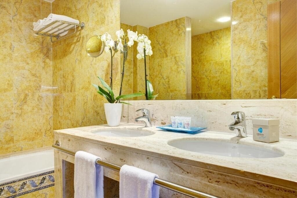 Фотографія Grupotel Natura Playa 4*