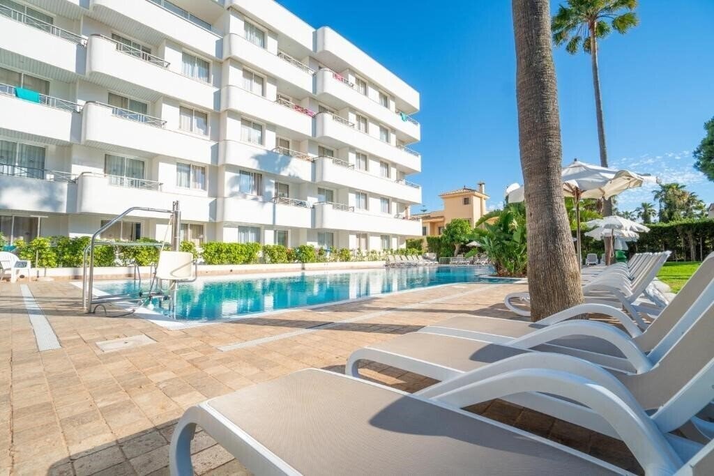 Картинка Tropicana Hotel 4*