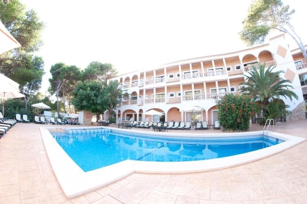 Готель Cala Gat 4*