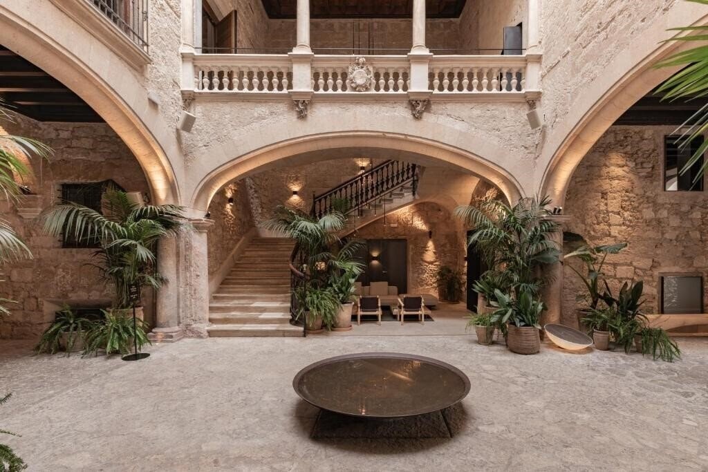 Отель Nobis Palma 5*
